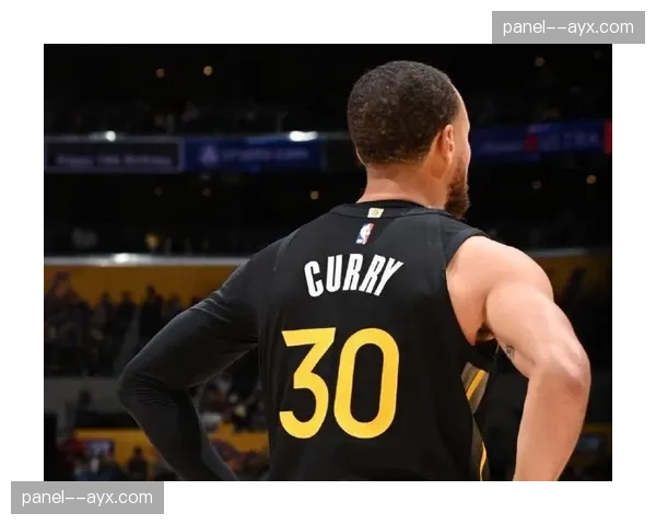 里夫斯此前曾带伤出战，一旦系列赛进入后期阶段就存在复出可能性